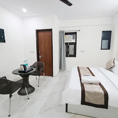 Hotel Krishna Tower Delhi  Dış mekan fotoğraf