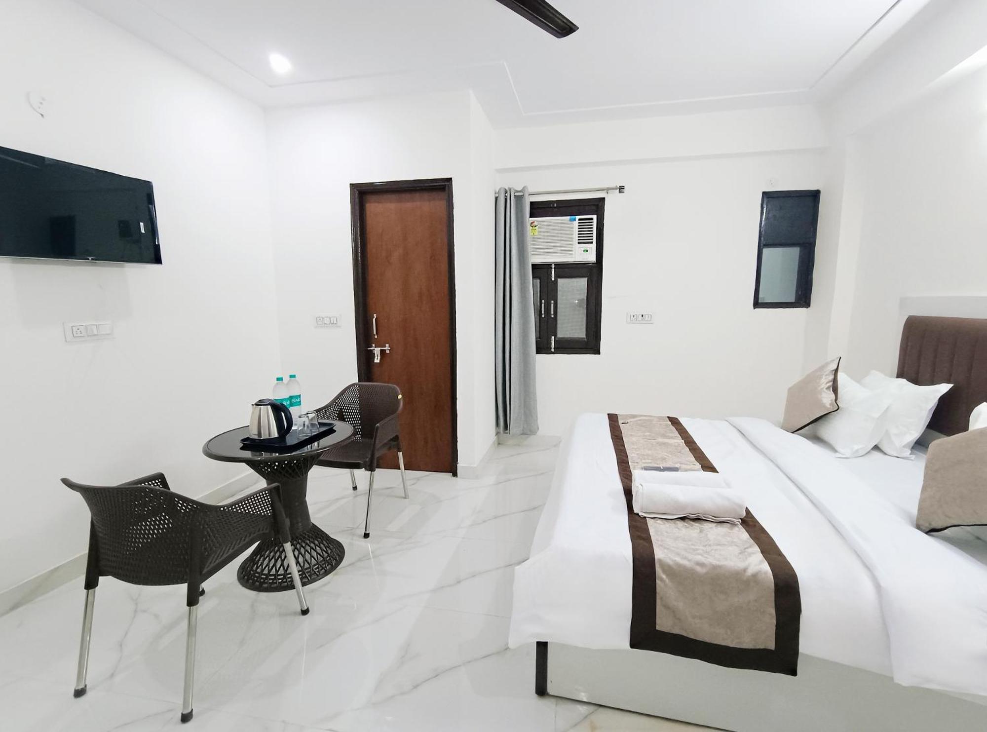 Hotel Krishna Tower Delhi  Dış mekan fotoğraf