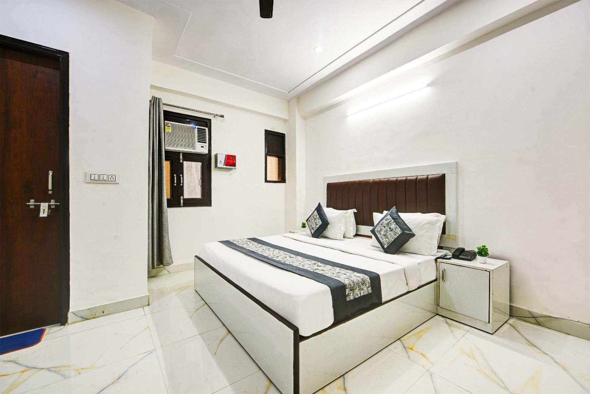 Hotel Krishna Tower Delhi  Dış mekan fotoğraf