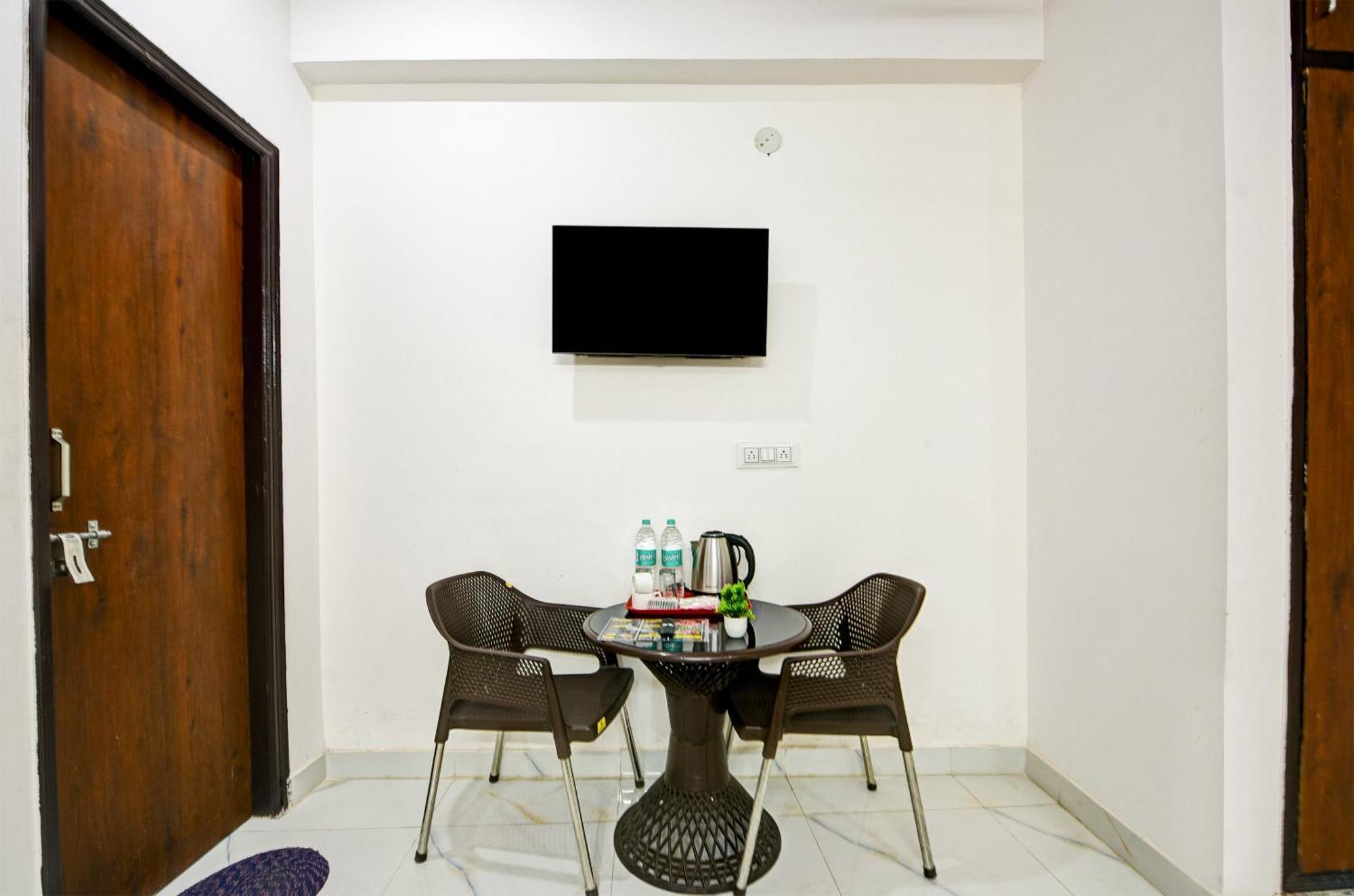 Hotel Krishna Tower Delhi  Dış mekan fotoğraf