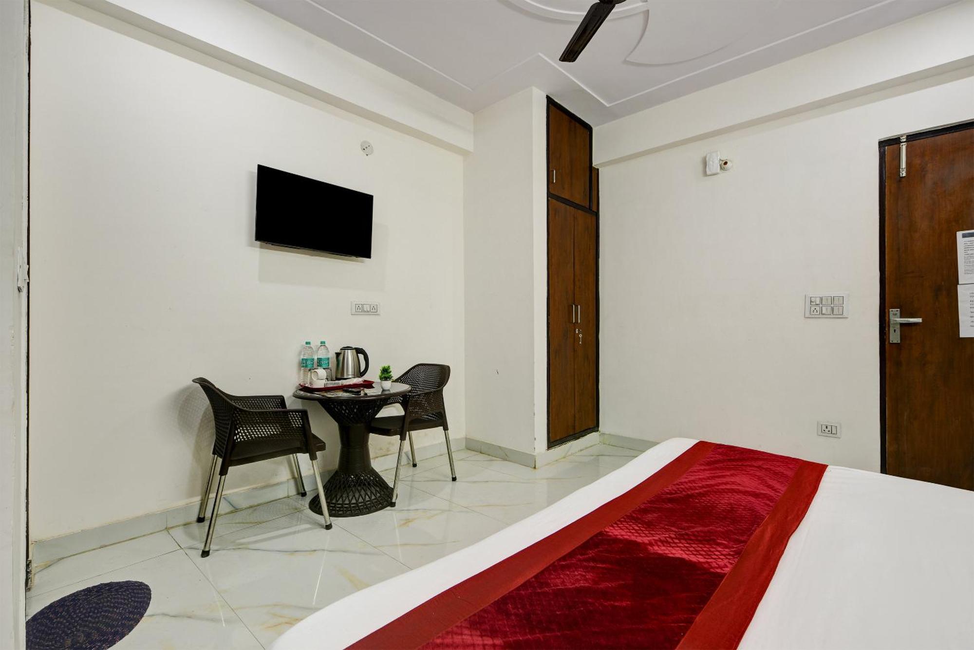 Hotel Krishna Tower Delhi  Dış mekan fotoğraf
