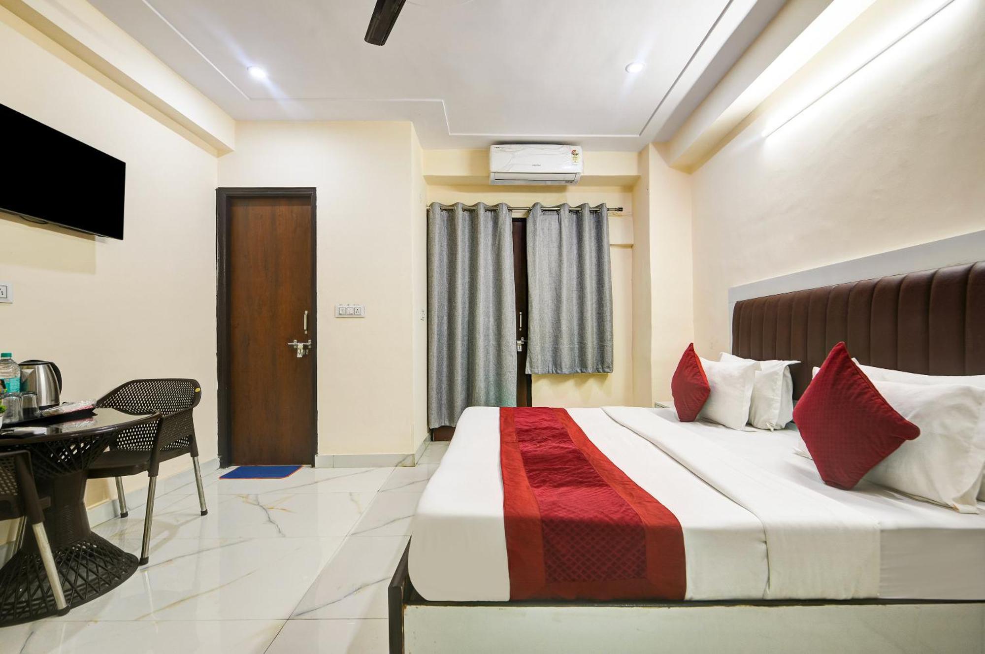 Hotel Krishna Tower Delhi  Dış mekan fotoğraf