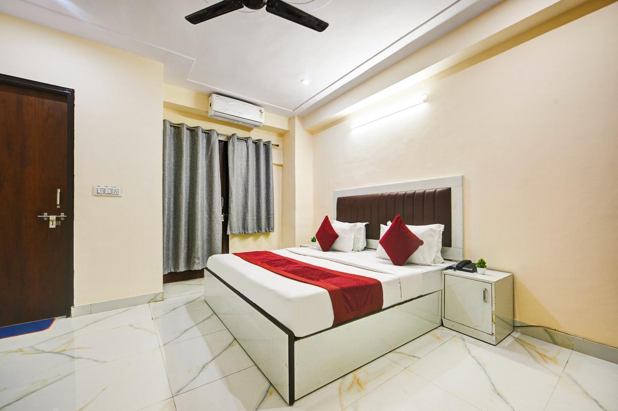 Hotel Krishna Tower Delhi  Dış mekan fotoğraf